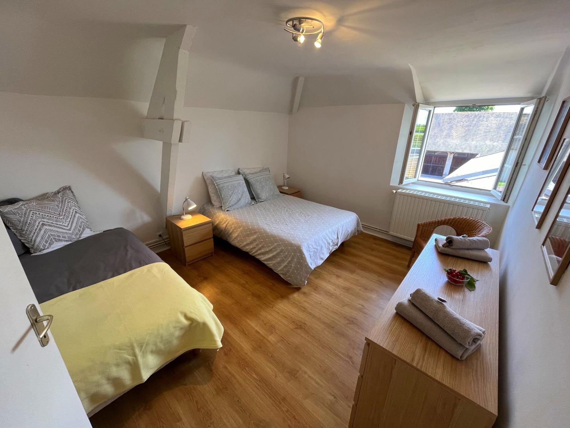 Ecurie Des Charmes A 5 Minutes De La Ferienhaus Merville-Franceville-Plage