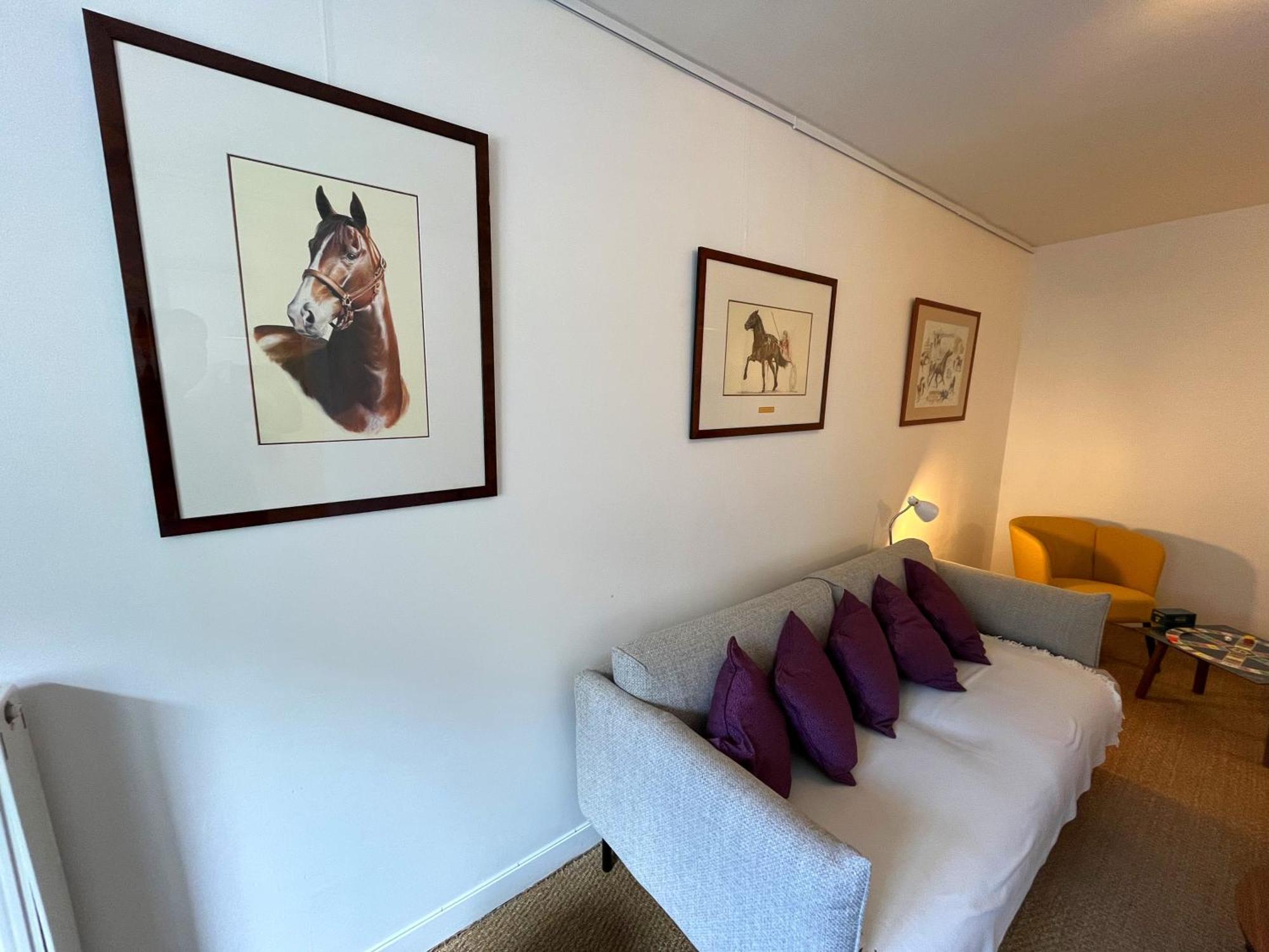 Ecurie Des Charmes A 5 Minutes De La Ferienhaus Merville-Franceville-Plage